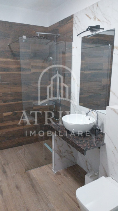 Apartament 3 camere, 60 mp utili, zona Vivo