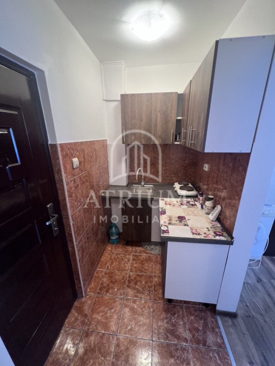 Garsoniera renovata - zona Marasti