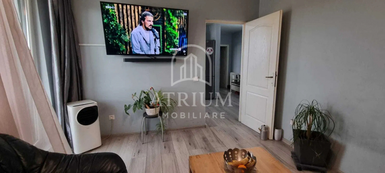 Aparrament 3 camere semidecomandate, 48 mp, zona Ambient