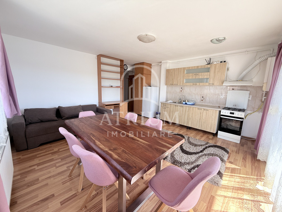 Apartament 3 camere, 61 mp utili cu doua balcoane, zona Calea Baciului/Petrom