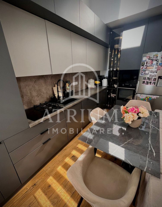 Apartament tip penthause 3 camere, 78 mp utili cu 25 terase, zona Pod Ira