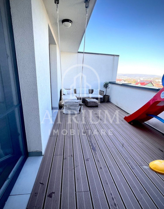 Apartament tip penthause 3 camere, 78 mp utili cu 25 terase, zona Pod Ira