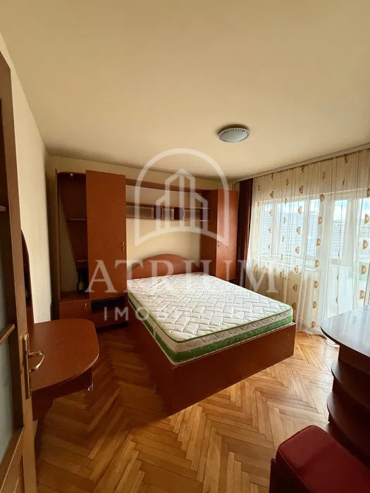 Inchiriere apartament 3 camere zona Intre Lacuri