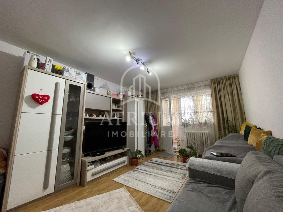 Apartament de vanzare cu 2 camere decomandate. Mănăștur, priveliște panoramică!
