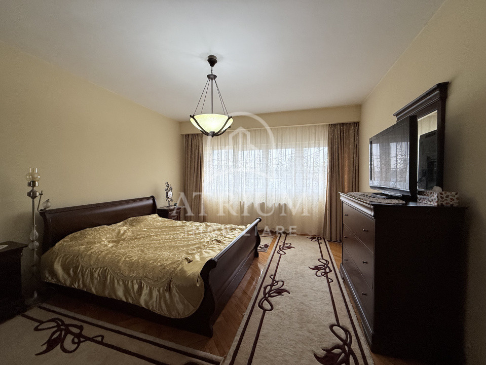 Casa individuala, S+P+1E+M, 206 mp utili, 120 mp teren liber, Sector 4–Zeicani