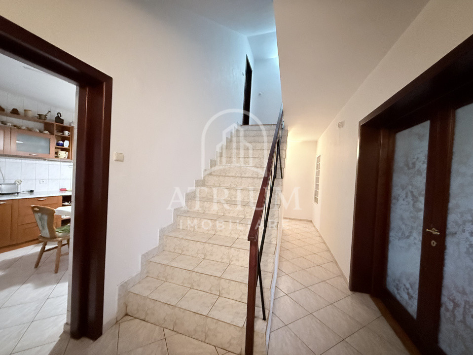 Casa individuala, S+P+1E+M, 206 mp utili, 120 mp teren liber, Sector 4–Zeicani