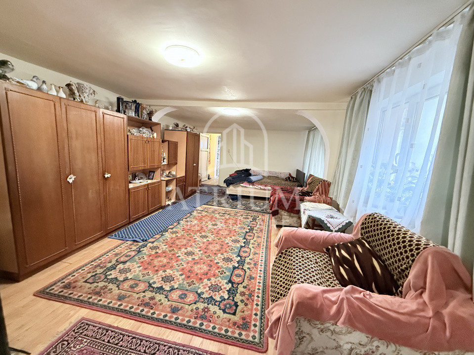 Casa Individuala, 220 mp utili cu 440 mp teren, zona Baciu 