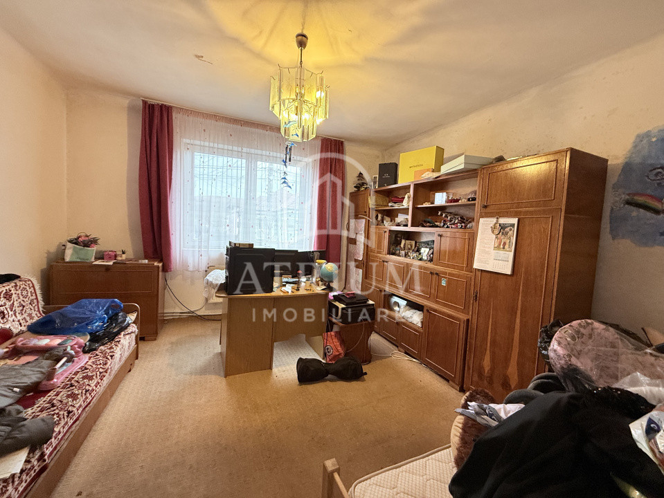 Casa Individuala, 220 mp utili cu 440 mp teren, zona Baciu 