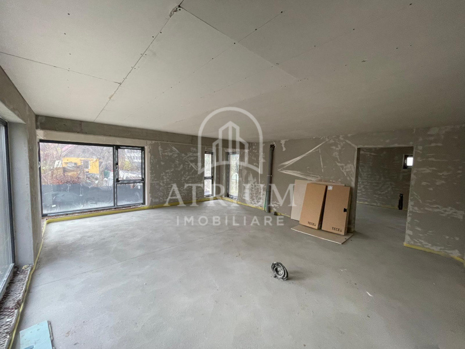 Apartament de vanzare cu 3 camere, in cartierul Zorilor!