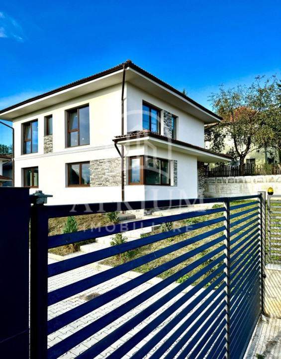 Casa individuala, 150 mp utili cu curte 300 mp, zona Chinteni