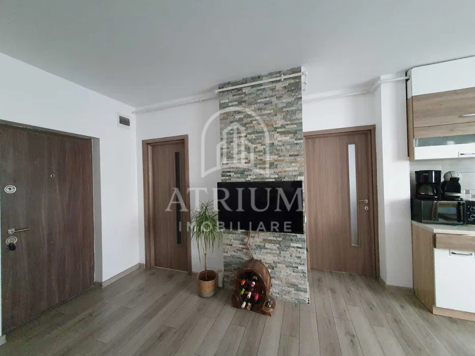 Apartament, 2 camere, zona Vivo