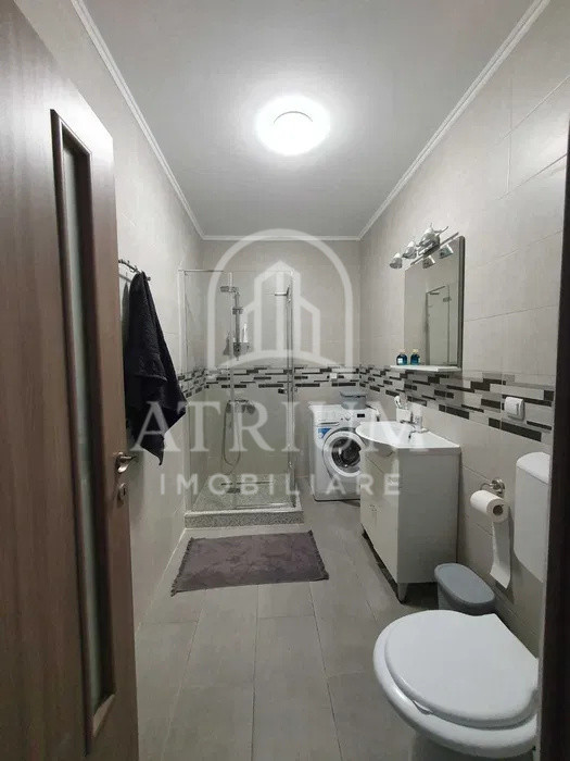 Apartament, 2 camere, zona Vivo