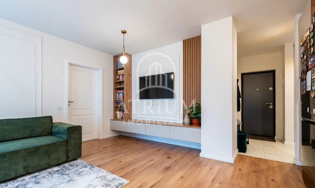 Apartament 3 camere, zona Vivo