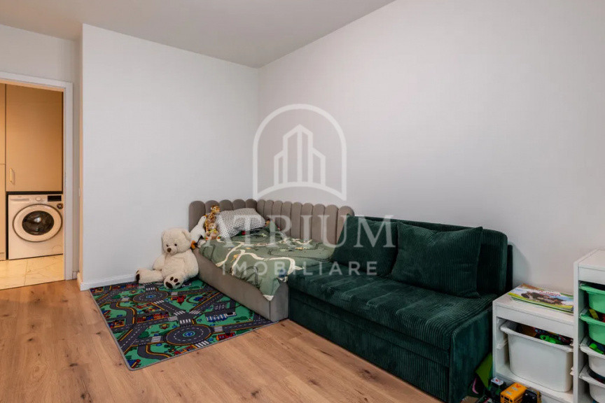 Apartament 3 camere, zona Vivo