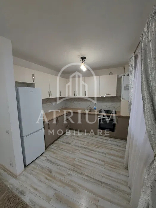 De închiriat apartament 3 camere – Florești