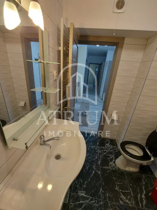 De închiriat apartament 3 camere – Florești