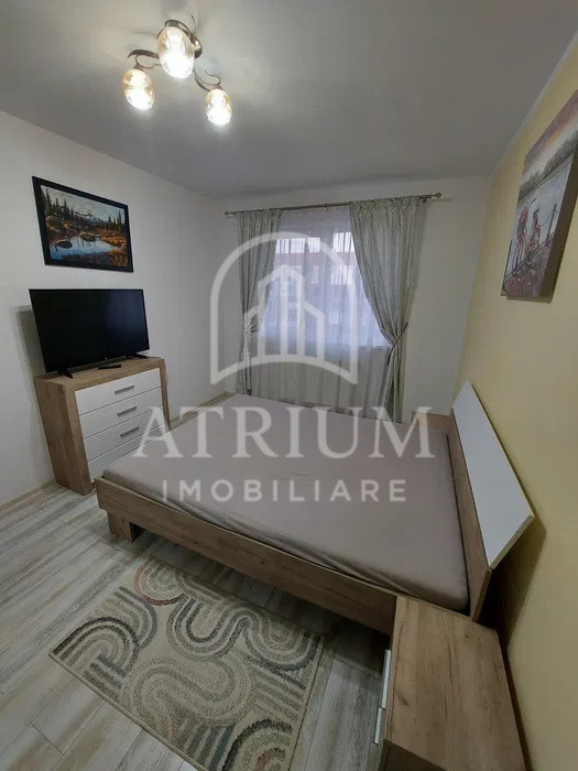 De închiriat apartament 3 camere – Florești