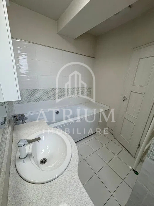 Închiriere apartament 3 camere – Florești, Strada Eroilor
