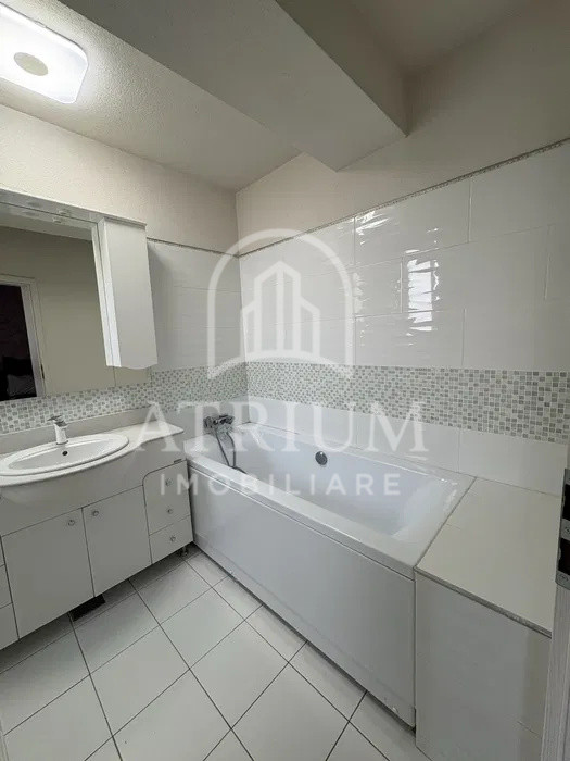 Închiriere apartament 3 camere – Florești, Strada Eroilor