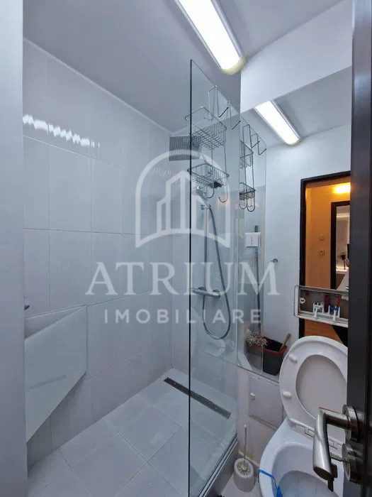 Închiriere apartament 3 camere decomandate, loc de parcare, zona Zorilor