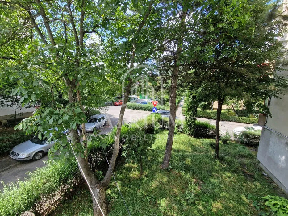 Închiriere apartament 3 camere decomandate, loc de parcare, zona Zorilor