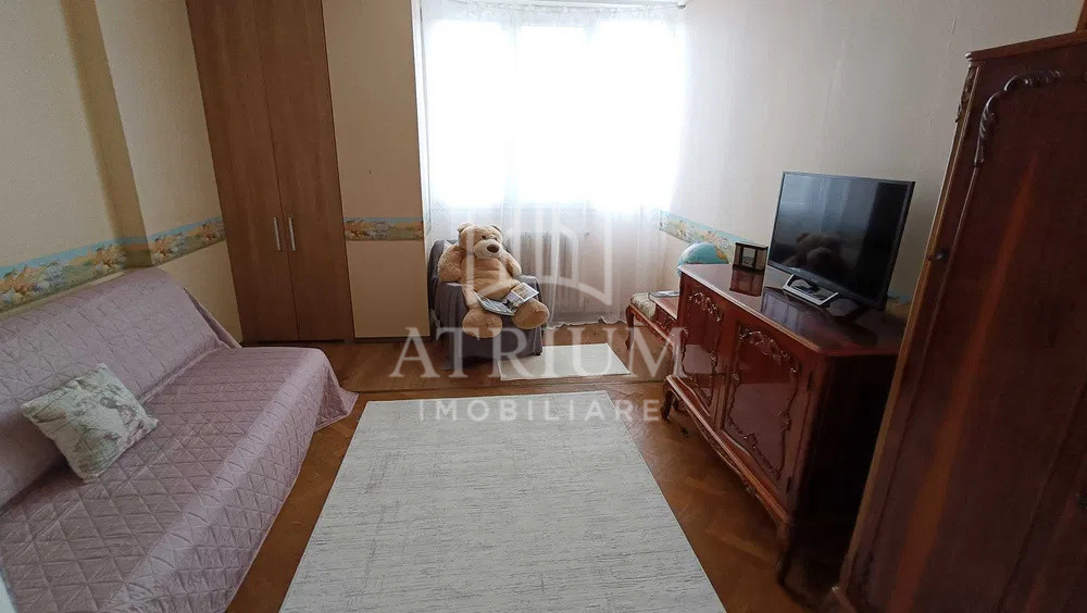 Apartament 3 camere de închiriat, zona  Mănăștur