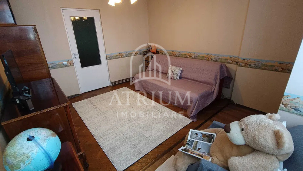 Apartament 3 camere de închiriat, zona  Mănăștur