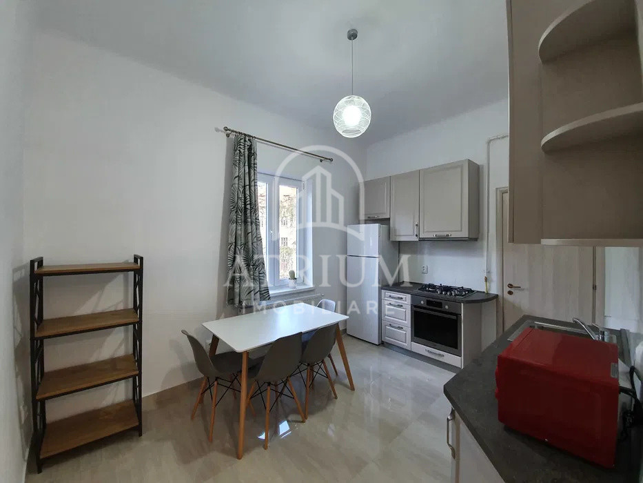 Apartament 2 camere, 45 mp, balcon, zona Gruia