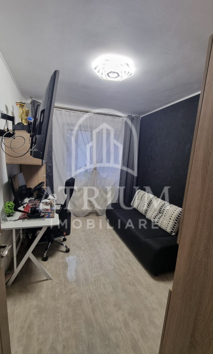 Apartament cu 3 camere decomandate , Bucium