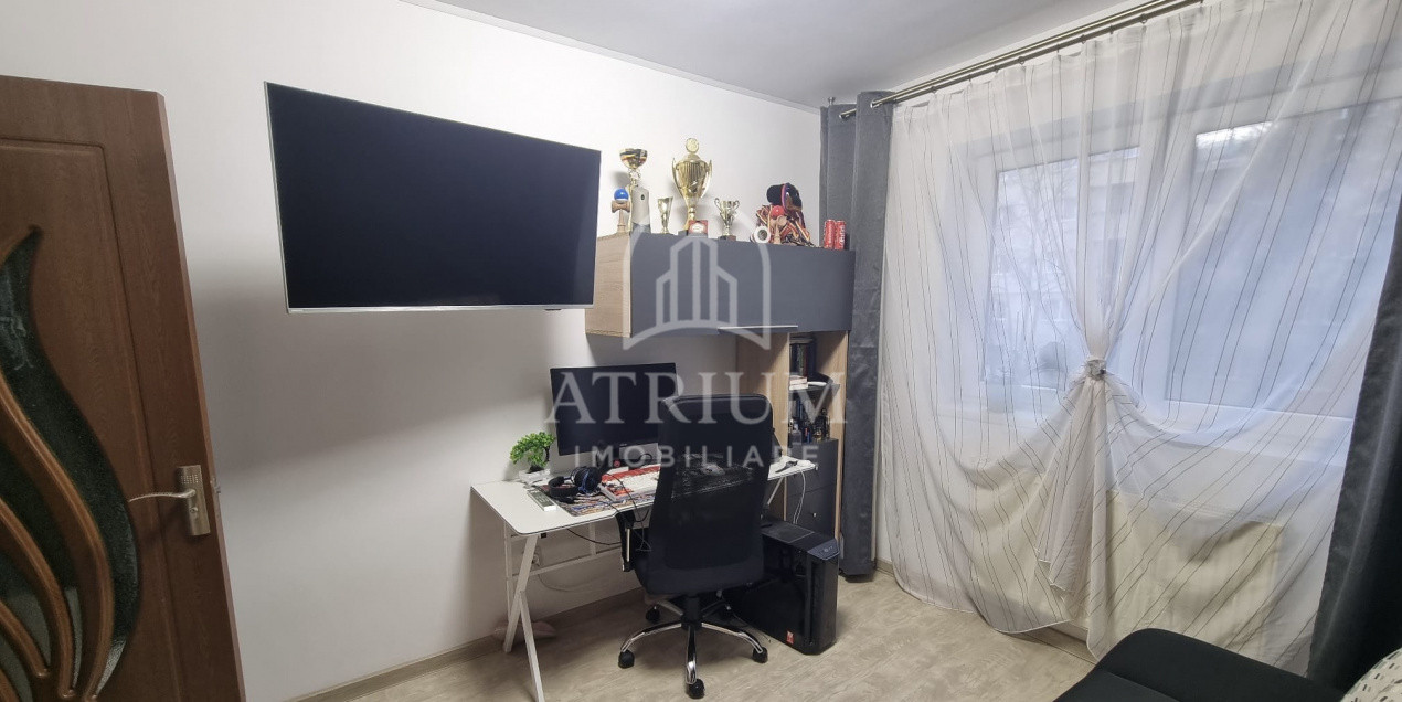 Apartament cu 3 camere decomandate , Bucium
