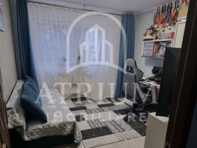 Apartament cu 3 camere decomandate , Bucium