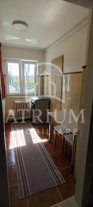Apartament 2 camere, 50 mp, balcon, zona Andrei Mureșan