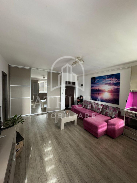 Apartment 2 camere, balcon, parcare, zona Gheorghei