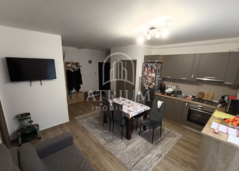 Apartament cu 3 camere, Floresti, zona Terra 
