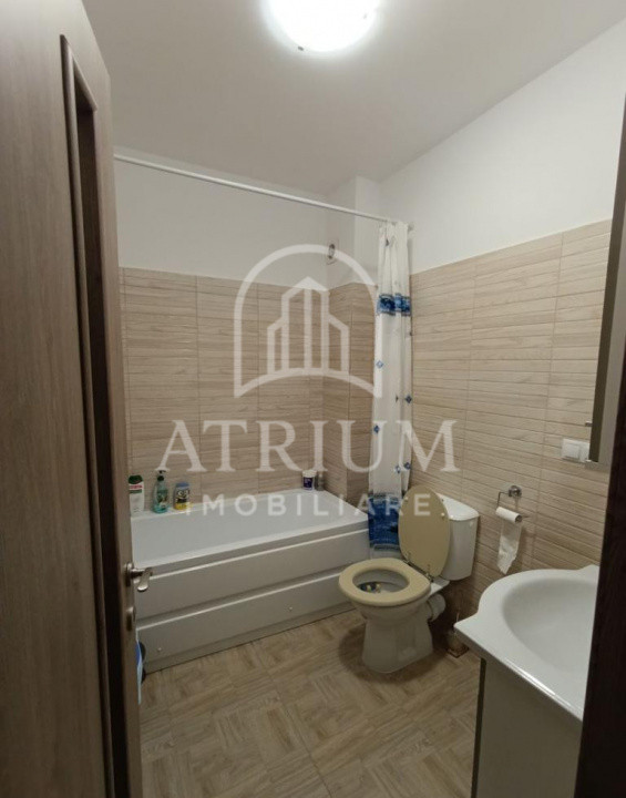 Apartament cu 3 camere, Floresti, zona Terra 
