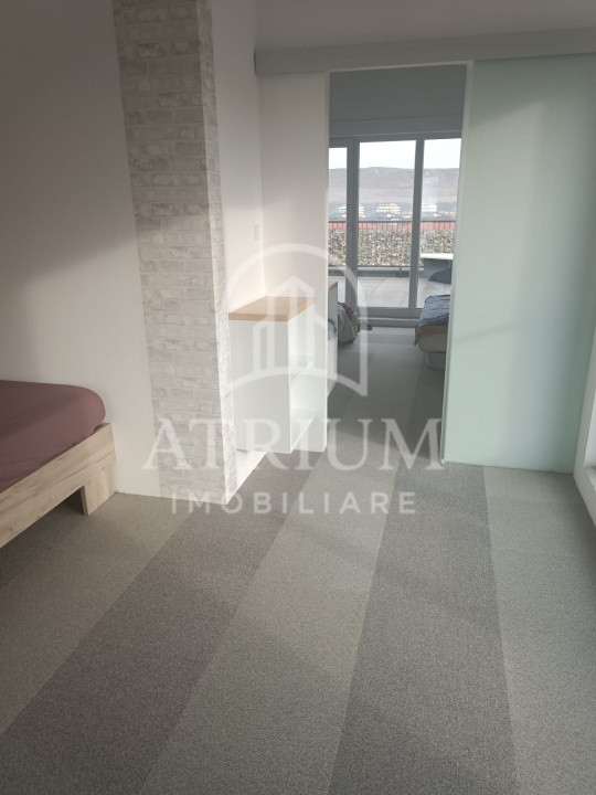 Apartament 2 camere, semidecomandate, 60mp, terasa 38mp, parcare, zona Teilor