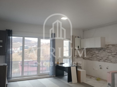 Apartament 2 camere, semidecomandate, 63mp, terasa 18mp, parcare, zona Teilor