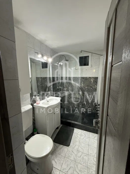 Apartament 2 camere, decomandat, 60mp, 2 balcoane, zona Intre lacuri