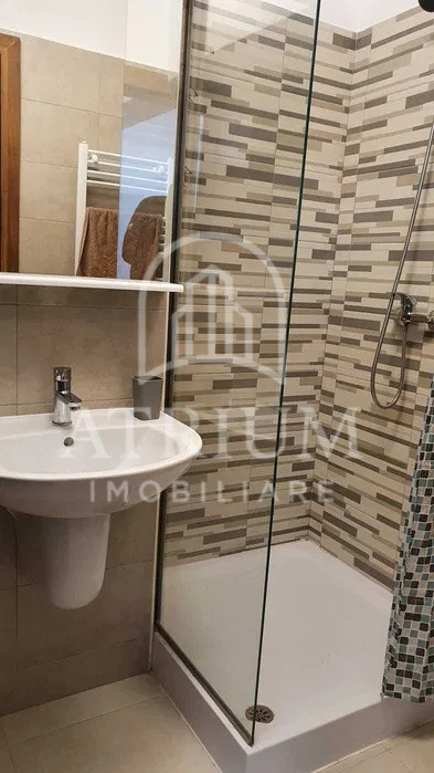 Apartament 2 camere, semidecomandat, 42mp, terasa, parcare, zona Gheorgheni