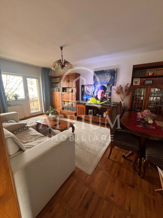 Apartament 4 camere, 78 mp utili cu 8 mp bacoane, boxa 12 mp, zona Marasti