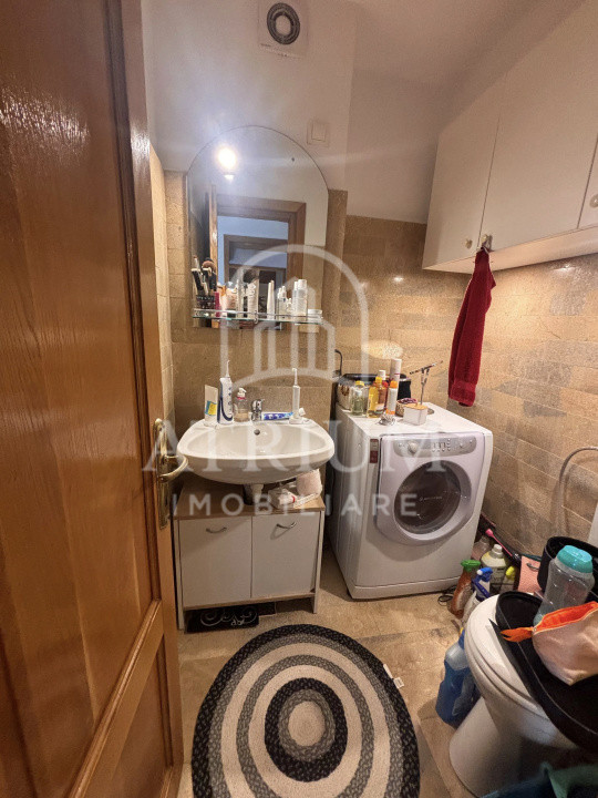 Apartament 4 camere, 78 mp utili cu 8 mp bacoane, boxa 12 mp, zona Marasti