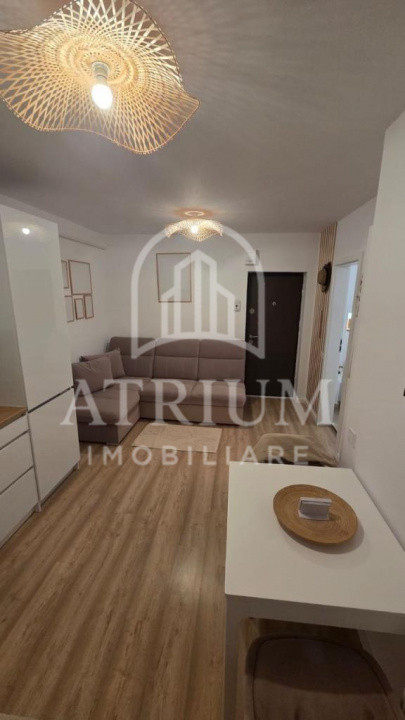 Apartament 2 camere, semidecomandat, 35mp, balcon, parcare, zona Florești