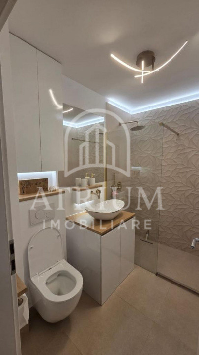 Apartament 2 camere, semidecomandat, 35mp, balcon, parcare, zona Florești