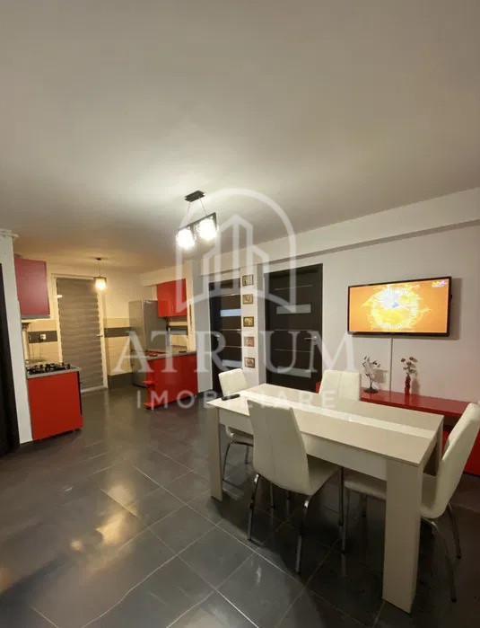 Apartament 3 camera, semidecomandat, 60mp, balcon, zona Buna Ziua