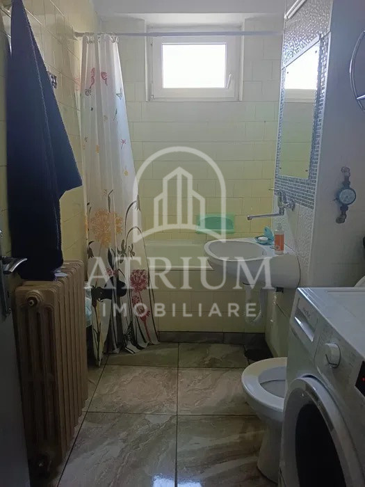 Apartament 2 camere, decomandat, 57mp, zona Andrei Mureșanu