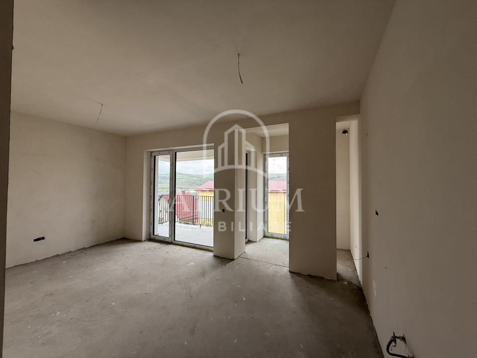 Apartament 3 camera, semidecomandat, 56mp, balcon, zona Restaurant Regal