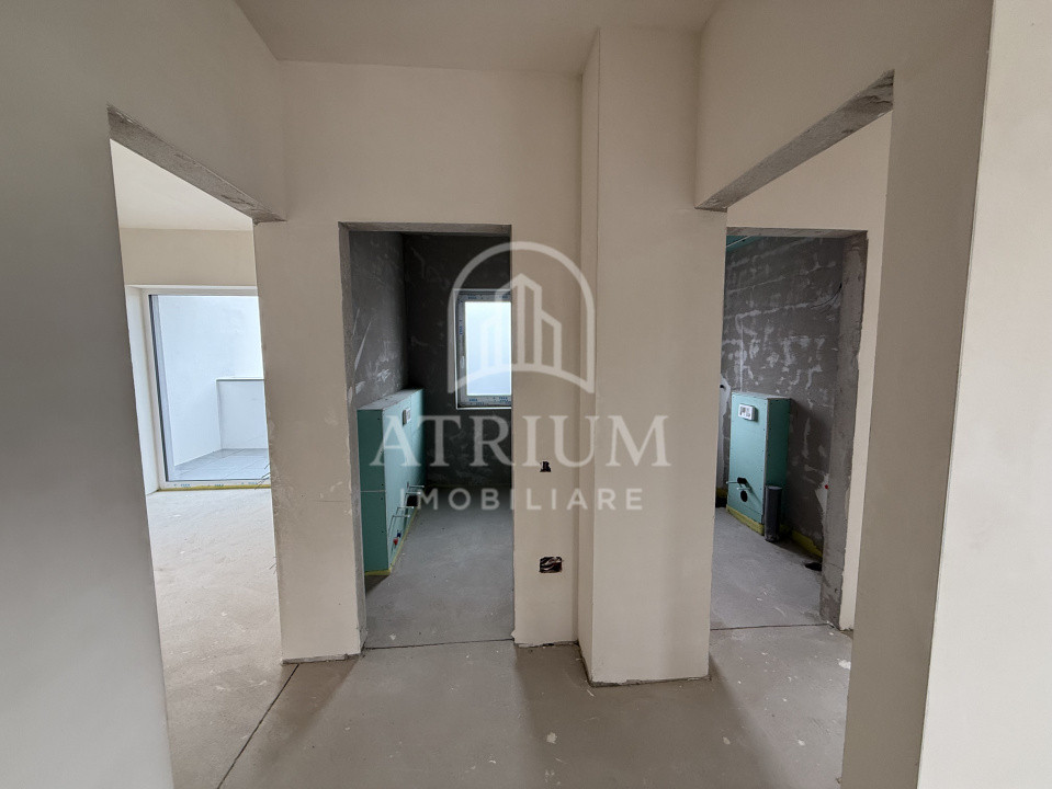 Apartament 3 camera, semidecomandat, 77,5mp, terasa 61mp, zona Restaurant Regal