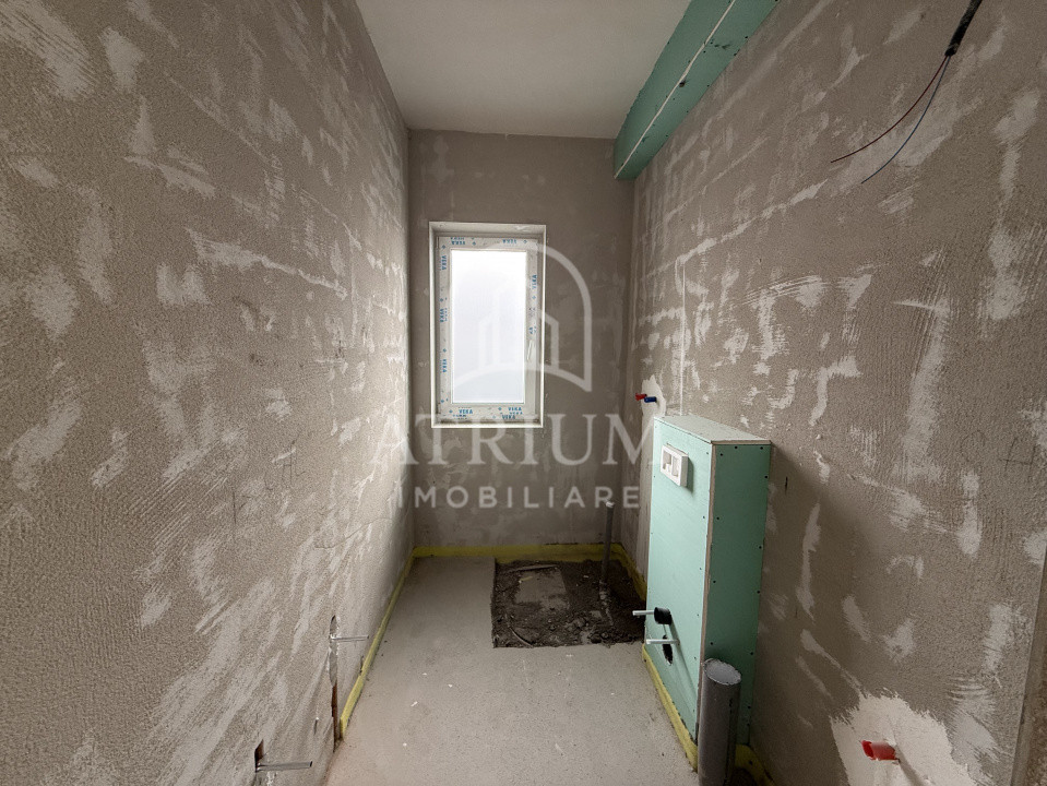 Apartament 3 camera, semidecomandat, 77,5mp, terasa 61mp, zona Restaurant Regal