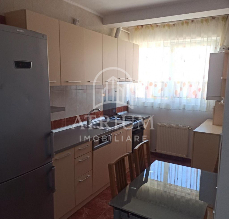 Apartament cu 3 camere, de inchiriat, Floresti