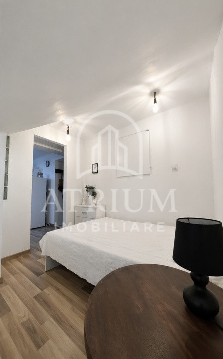 Apartament 2 camere, decomandat, 28mp, zona Piață Muzeului 